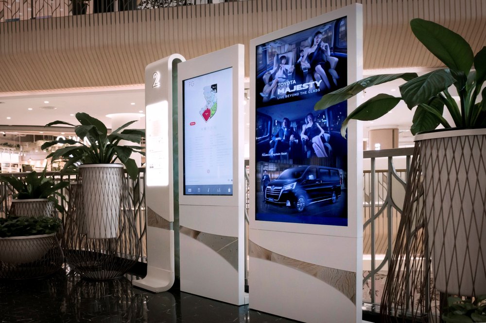 Push Media professional installation of interactive digital signage kiosks in a shopping mall